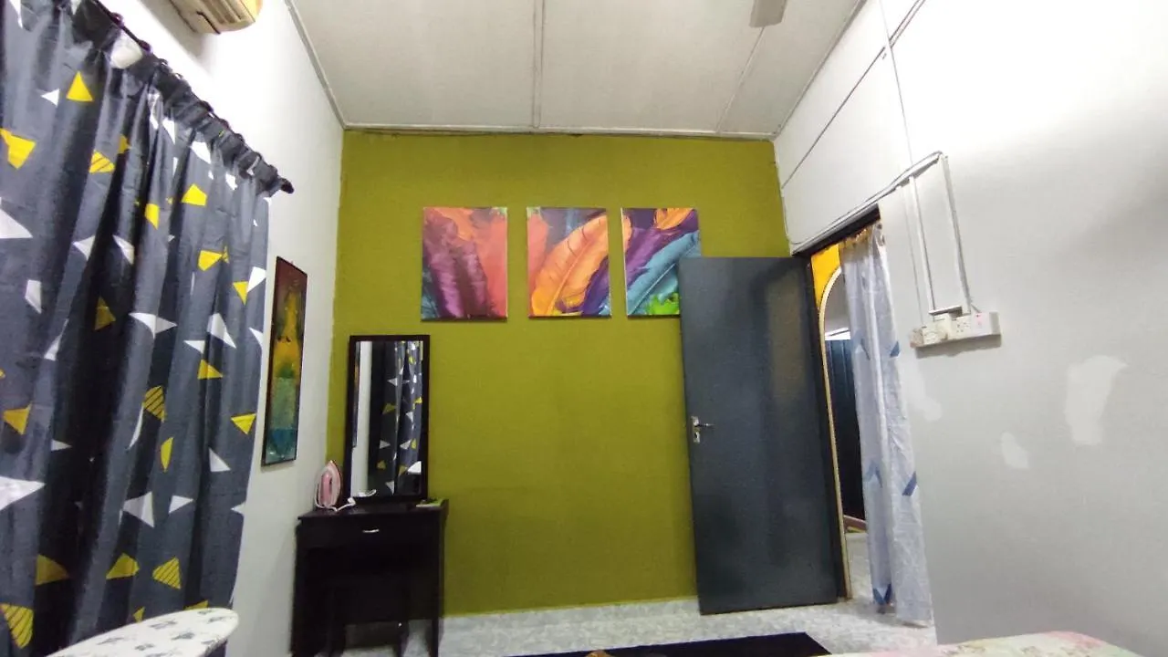 Ferienhaus Homestay Opah Parit Buntar, Perak
