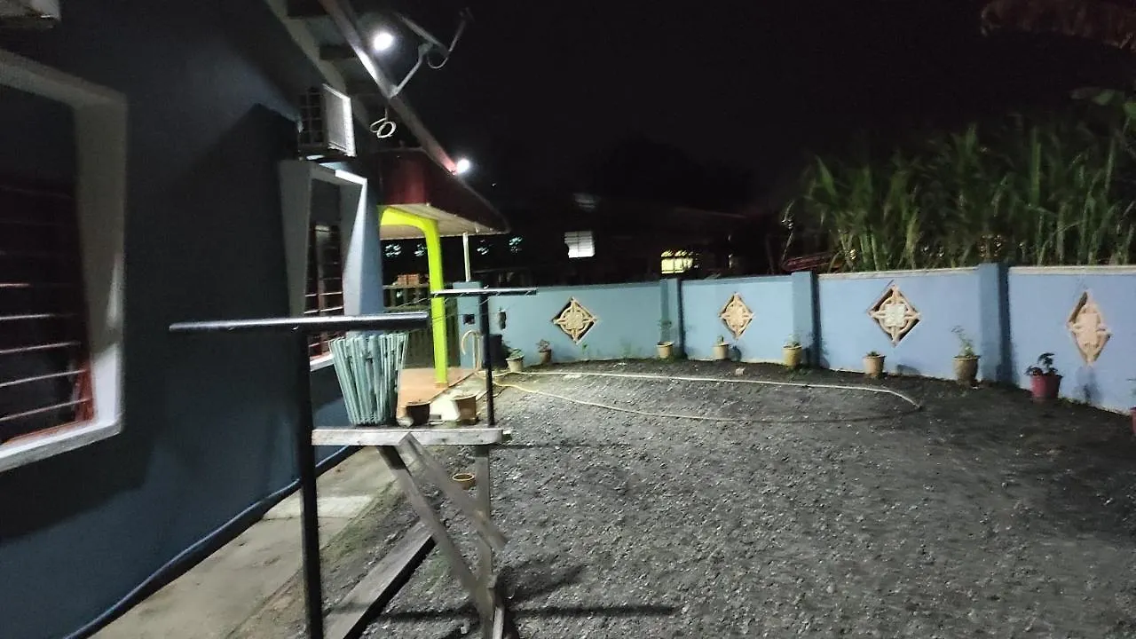 Homestay Opah Parit Buntar, Perak 度假居