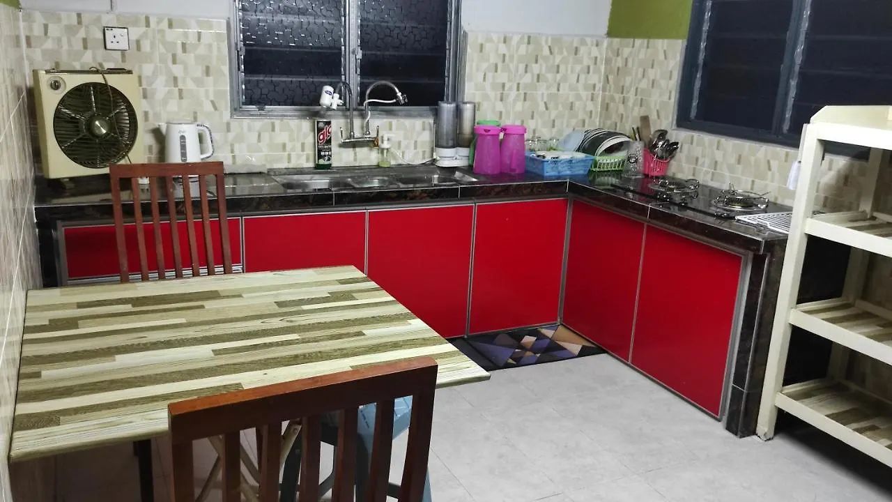 Homestay Opah Parit Buntar, Perak 0*,