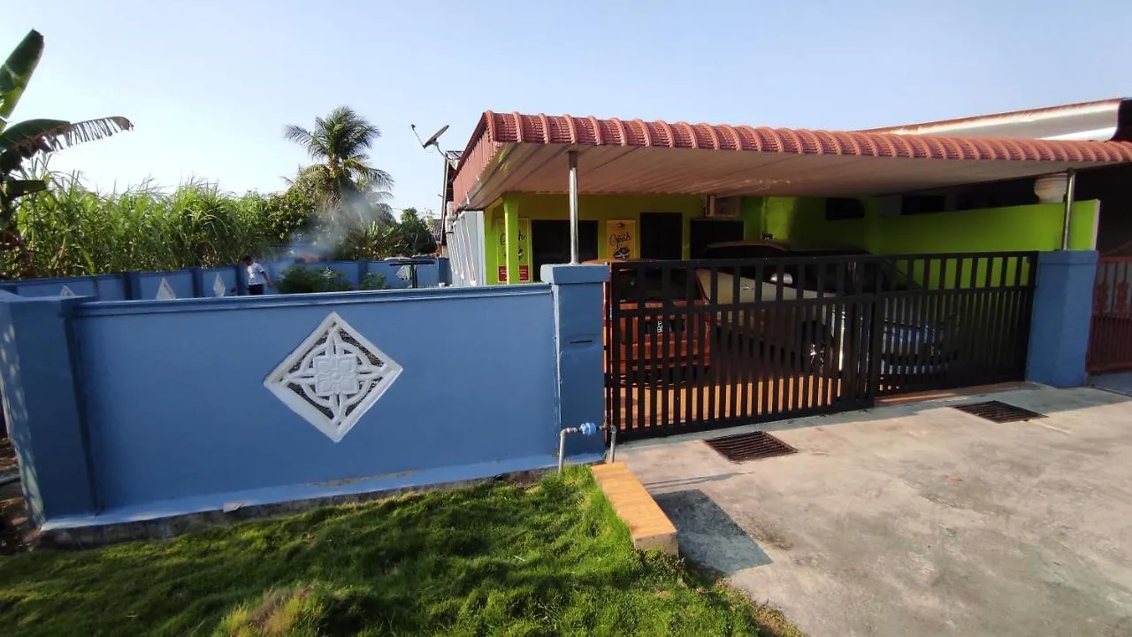 Homestay Opah Parit Buntar, Perak Μαλαισία