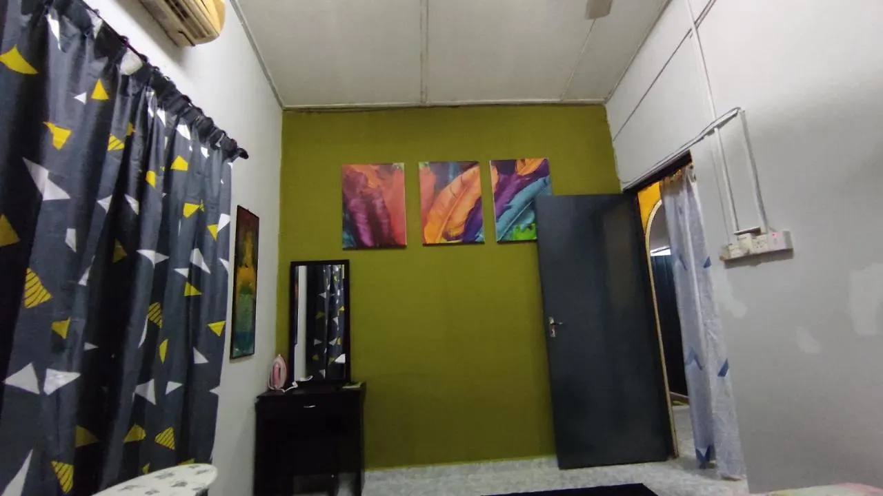 Homestay Opah Parit Buntar, Perak 0*,
