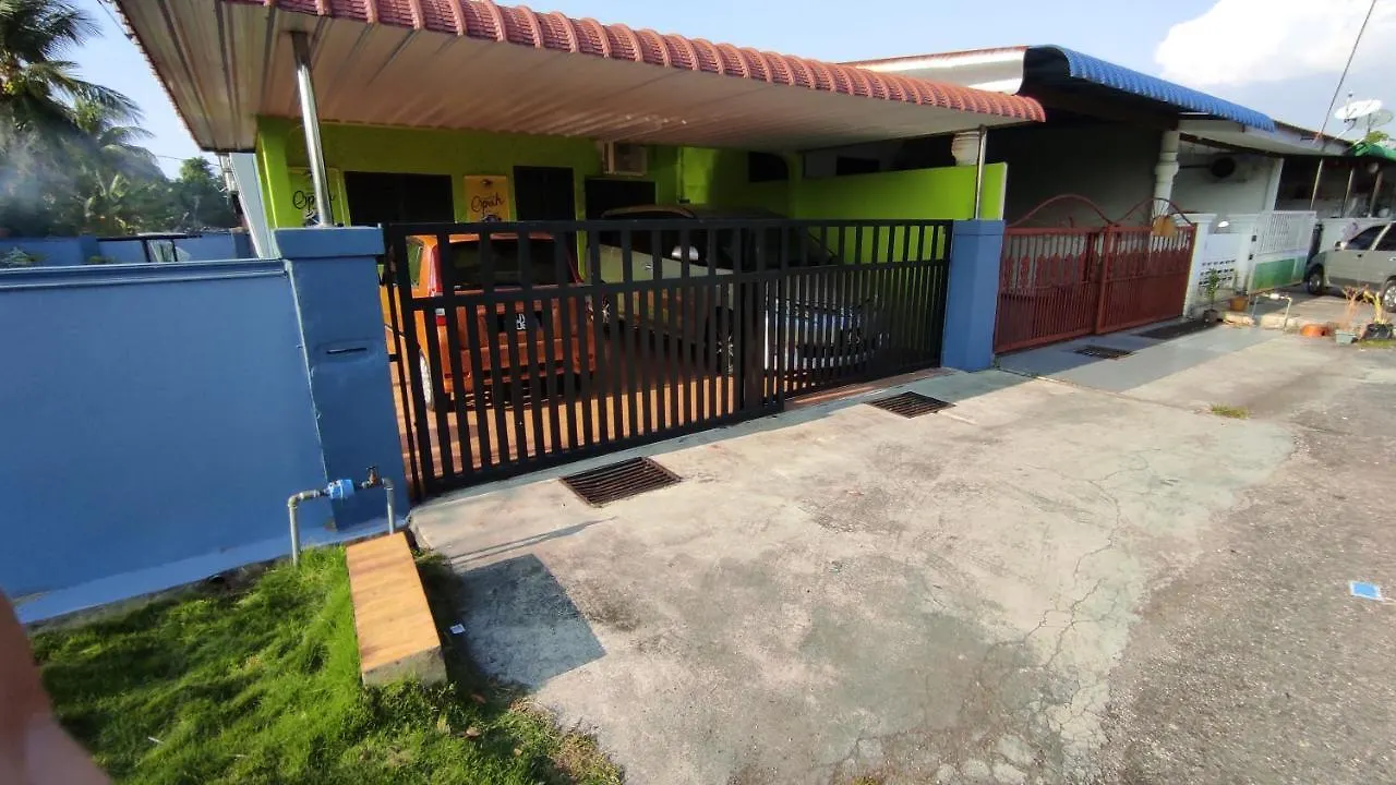 Homestay Opah Parit Buntar, Perak 0*,  Μαλαισία