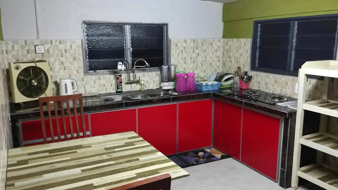 Homestay Opah Parit Buntar, Perak 0*,  Μαλαισία